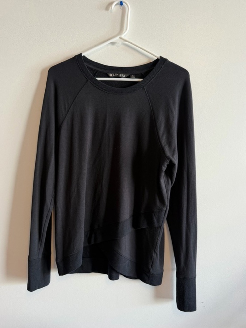 Athleta Black Criss Cross Sweatshirt Nirvana Tulip Hem Top size small